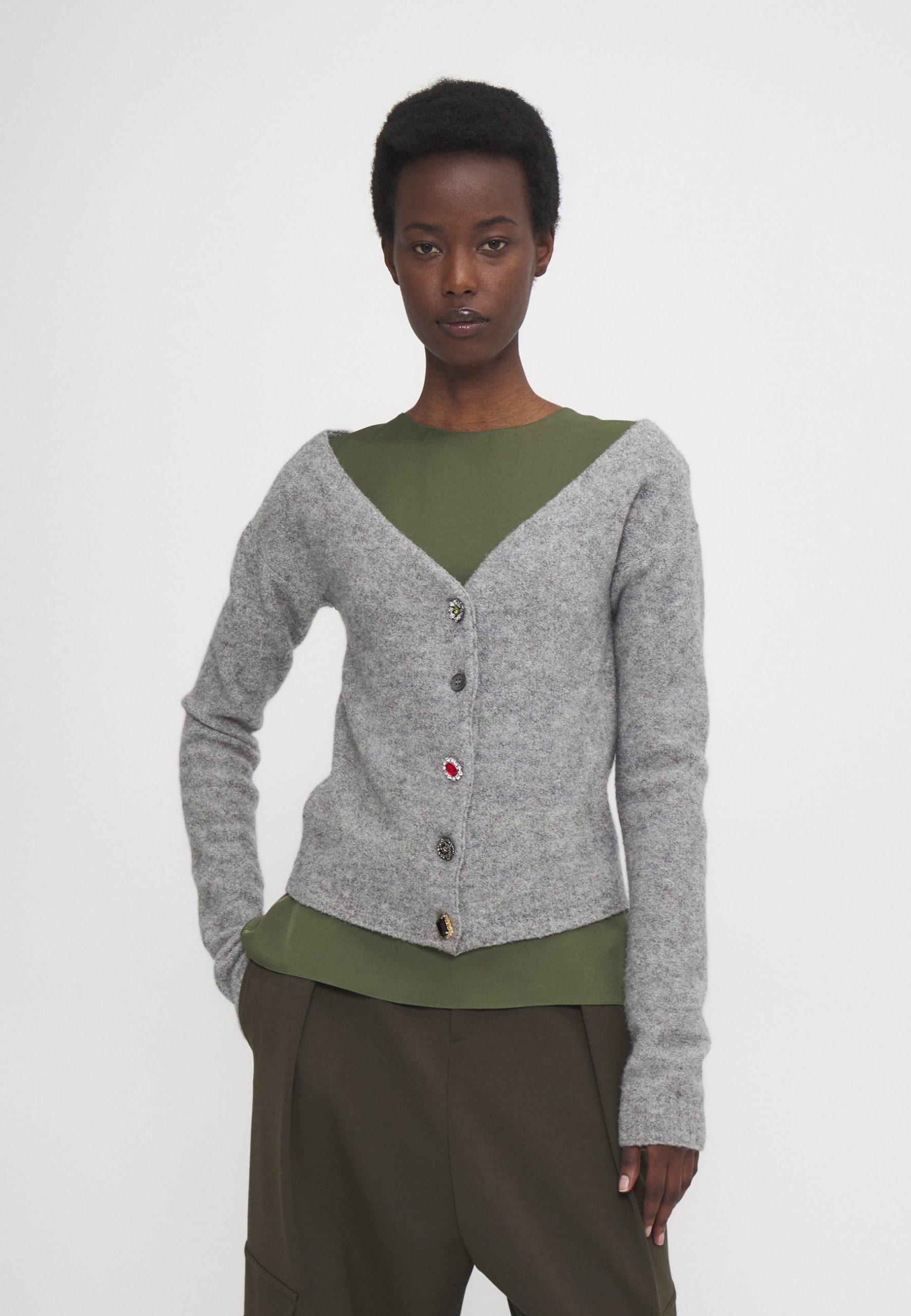 cardigan-grigio-600sji-1.jpg cardigan grigio - immagine 1